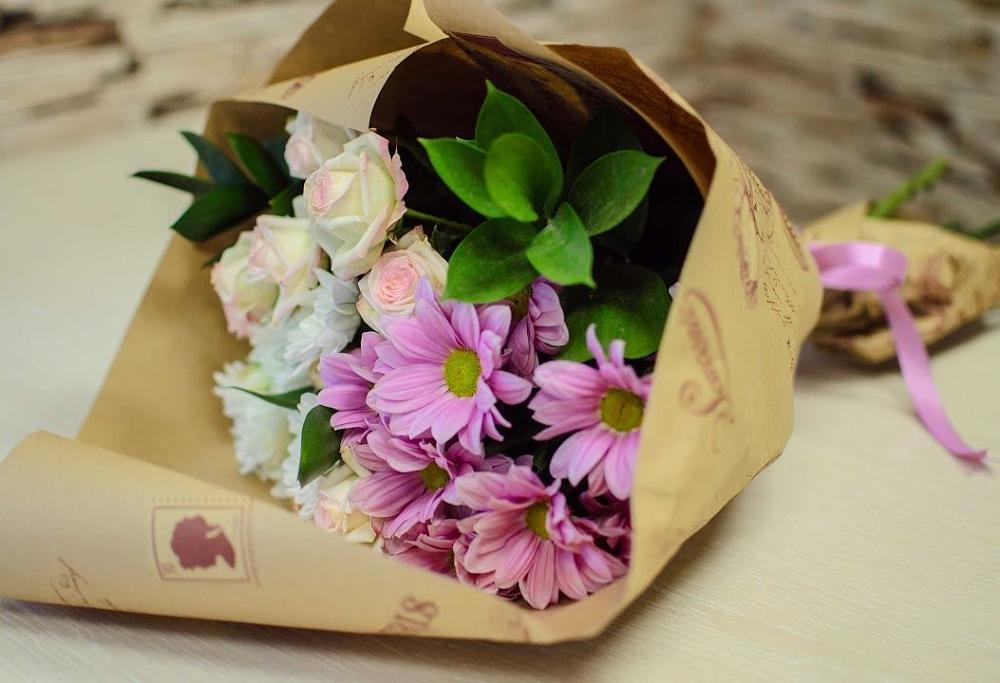 Букет цветов из: Розы и Хризантемы в Пижанке