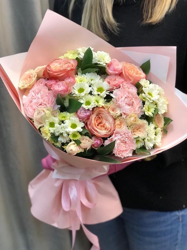 Букет цветов из: Гвоздики, Розы и Хризантемы в Пижанке