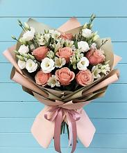 Букет цветов из:  Розы, Альстромерии и Лизиантусы в Пижанке