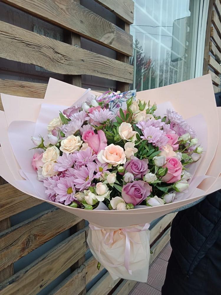 Букет цветов из: Розы и Хризантемы в Пижанке