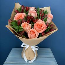 Букет цветов из:  Розы и Альстромерии в Пижанке