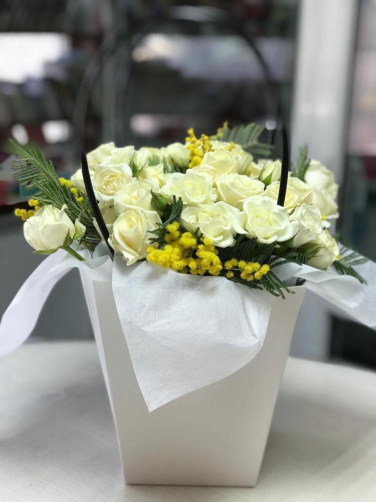 Цветочная композиция из Розы  в Пижанке