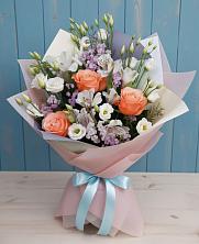 Букет цветов из:  Лизиантусы, Розы, Альстромерии и Гипсофила в Пижанке