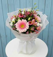 Букет цветов из:  Герберы, Альстромерии и Лизиантусы в Пижанке