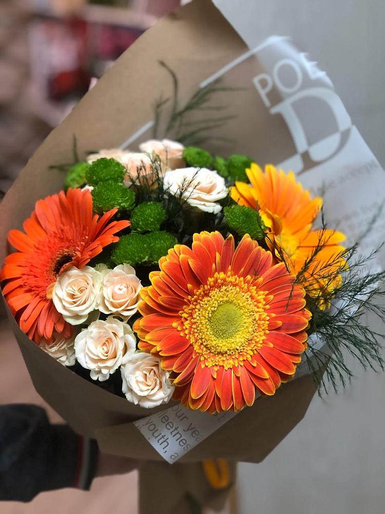 Букет цветов из: Герберы, Хризантемы и Розы в Пижанке
