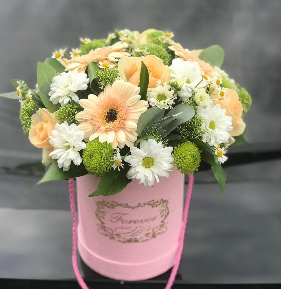 Цветочная композиция из Розы, Герберы и Хризантемы в шляпной коробке в Пижанке