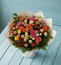 Букет Микс из разноцветных кустовых роз в Пижанке