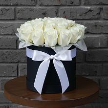 Цветочная композиция из Розы в шляпной коробке в Пижанке