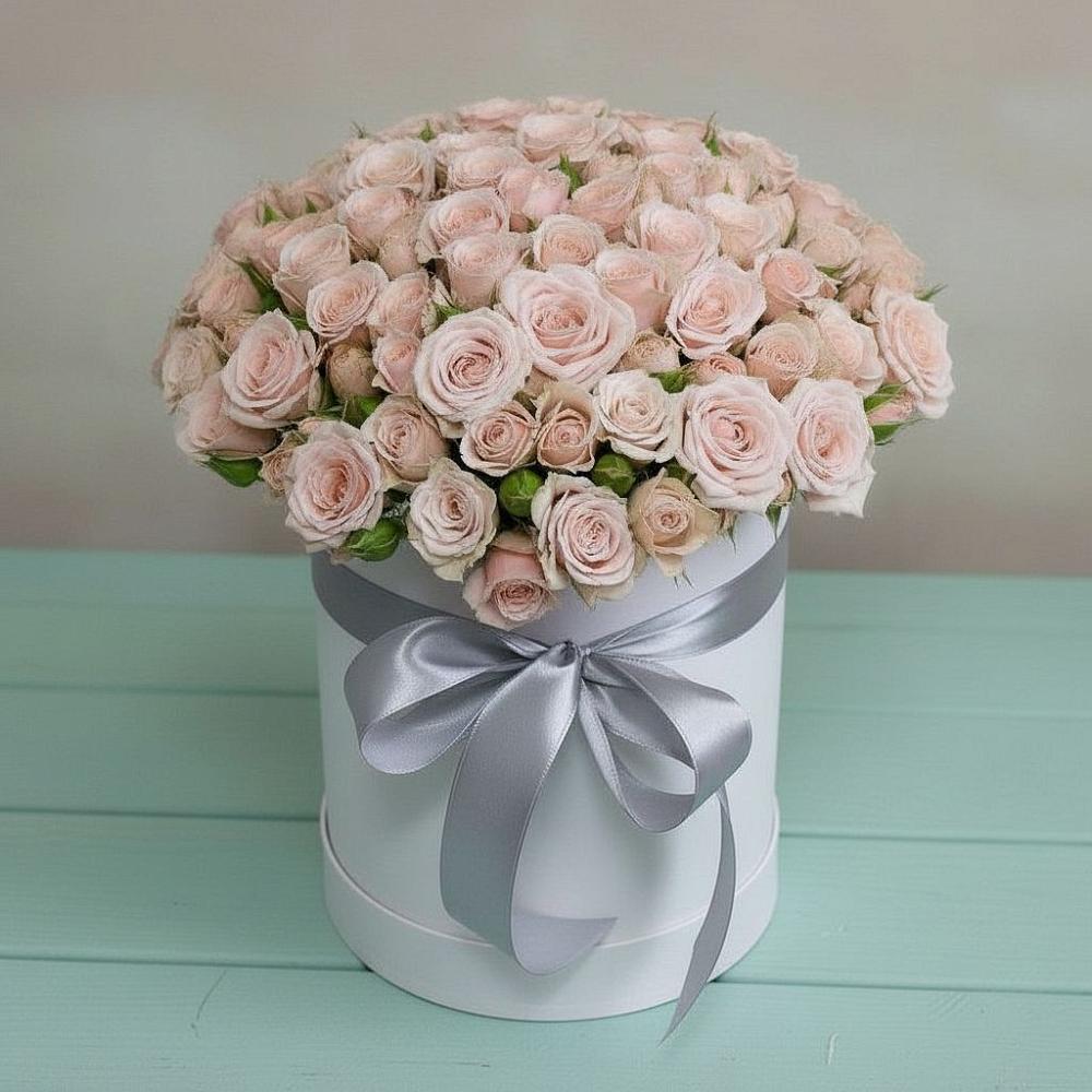 Цветочная композиция из Розы в шляпной коробке в Пижанке