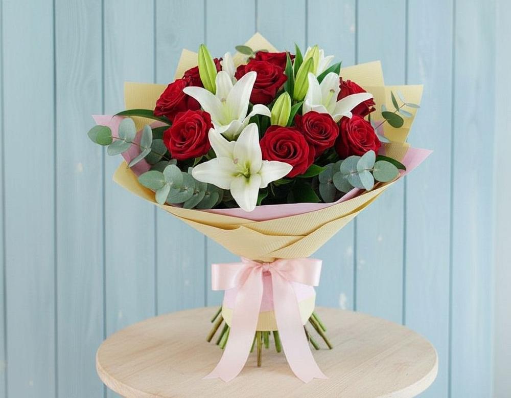 Букет цветов из: Лилии и Розы в Пижанке